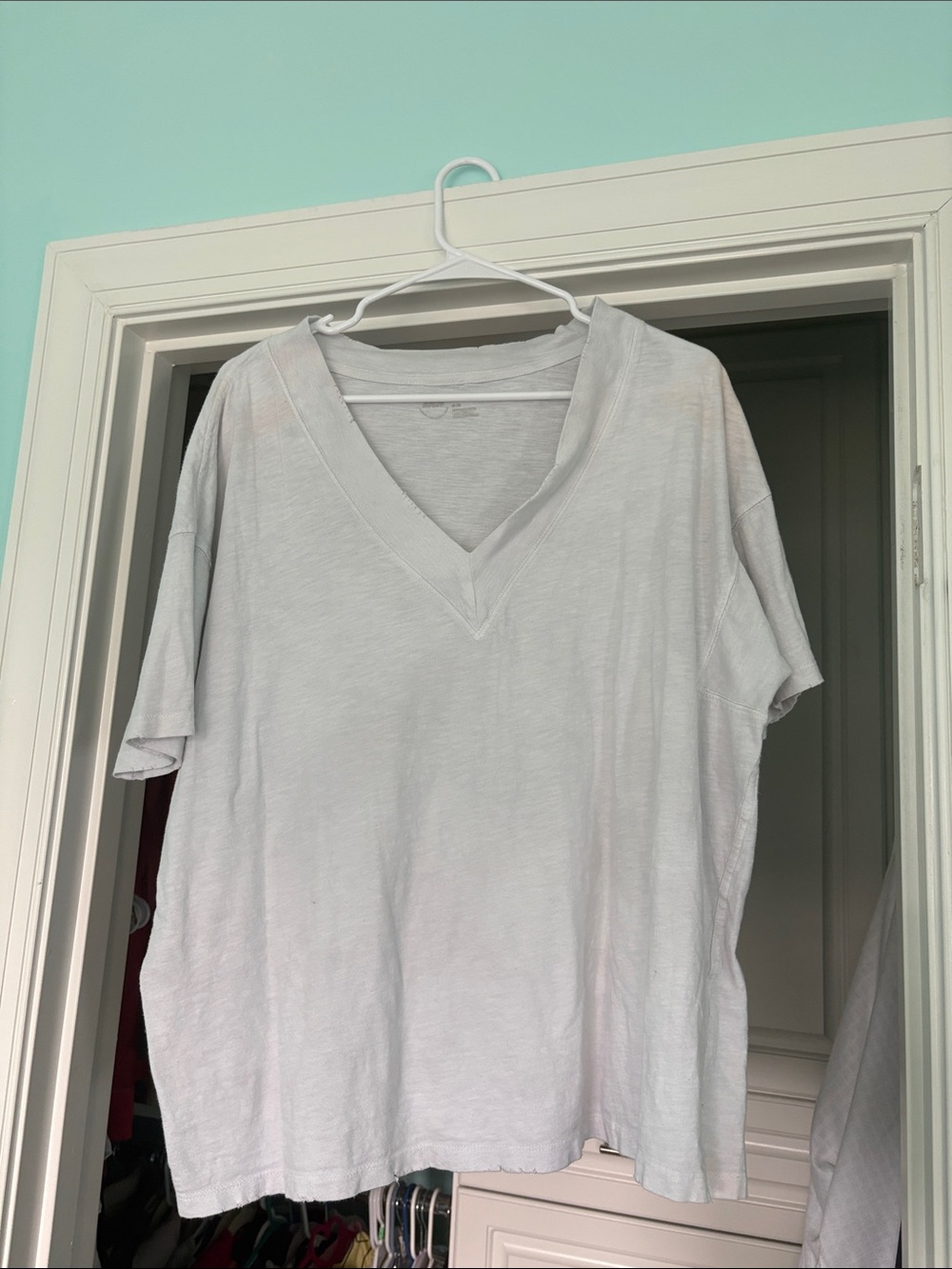 aerie Light Gray V-Neck Tee